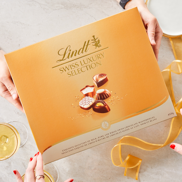 Don’t show up empty-handed and save on Lindt gift boxes just in time for Thanksgiving! icon